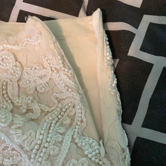 Zara short shorts - beaded with pearls - Picture 6 of 8